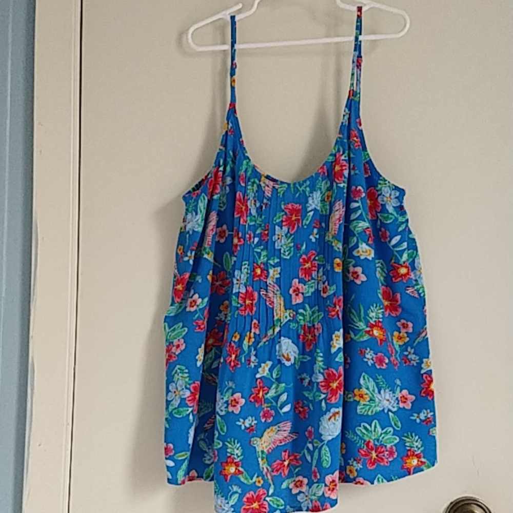 Old Navy top